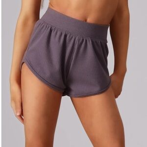 Tiger Friday Iris Dance shorts size Youth Large